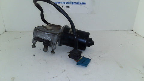 Mercedes W202 94-99 Windshield Wiper Motor 2028202308 (USED)