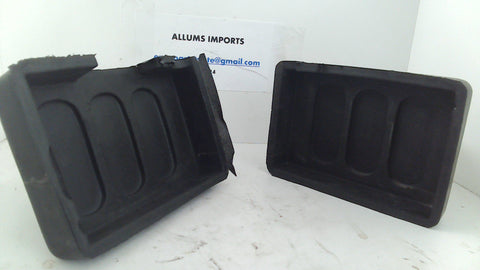 Mercedes W129 Central Locking Door Vacuum Pump Holder 1298000035 (USED)