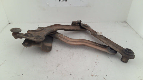 Mercedes W126 Sed. Right Hood Hinge (USED)