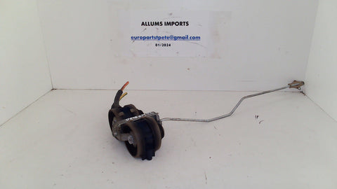 Mercedes W123 W116 Door Lock Vacuum Actuator 0008000675 (USED)