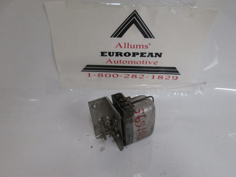 Volkswagen Type 2 Bus Van Windshield Wiper Motor 12V (USED)