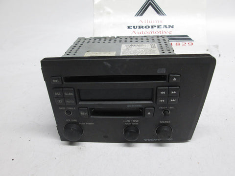 Volvo S60 Radio Stereo CD Player HU-613 9452058 (USED)