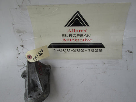 Volvo engine bracket mount 1397888
