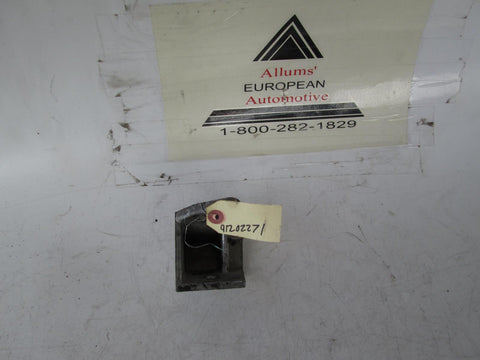 Volvo engine bracket mount 91202271