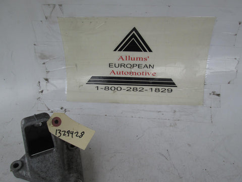 Volvo engine bracket mount 1329428
