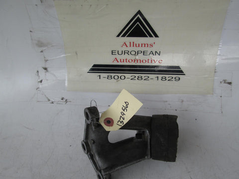 Volvo engine bracket mount 1324560