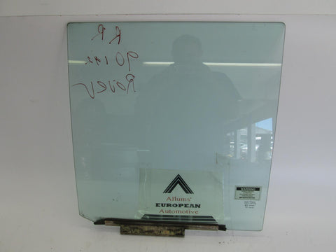 Range Rover classic right rear door glass MWC8438