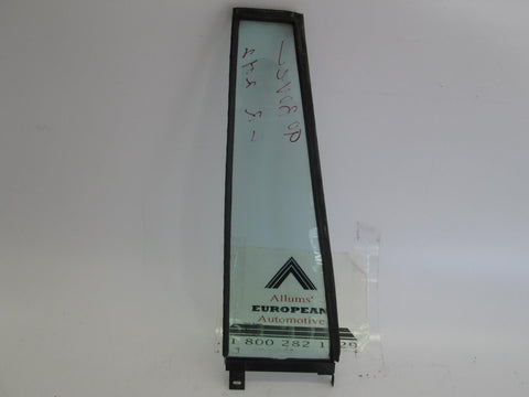 Range Rover classic left rear door glass MWC8442