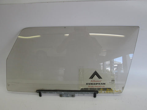 SAAB Classic 900 hatchback left front window door glass