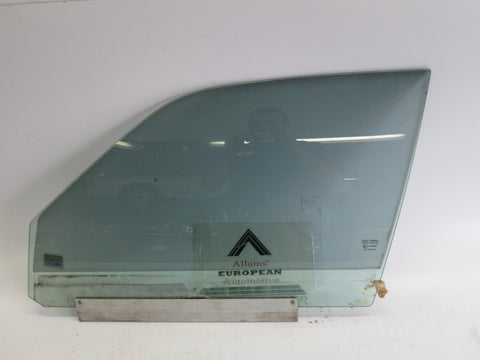 Jaguar XJ8 98-02 left front door glass