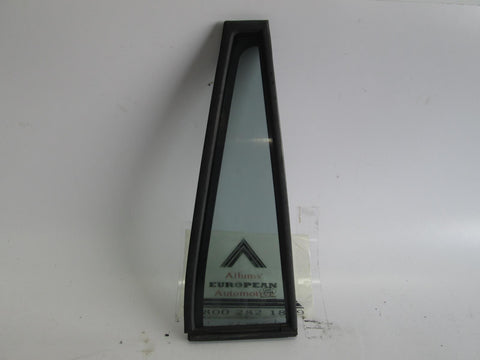 Range Rover 98-02 right rear door quarter glass window