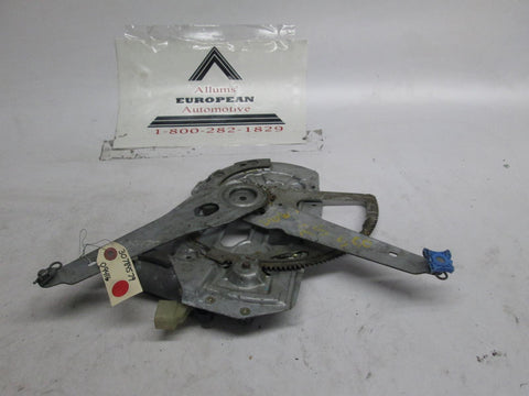 Volvo S60 V70 XC70 right front window regulator 30784579