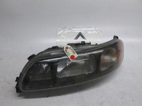 Volvo S60 left side headlight 8693583 01-05