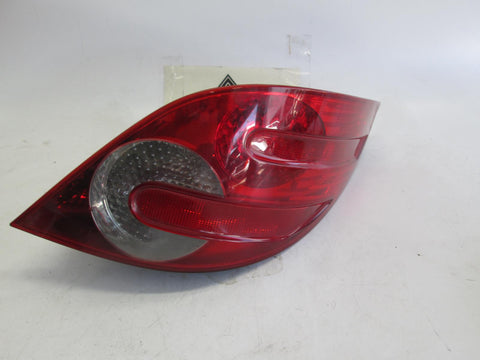 Mercedes W251 right side tail light R320 R350 R500 2518201064