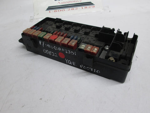 Land Rover Discovery 2 engine bay fuse relay box YQE000310