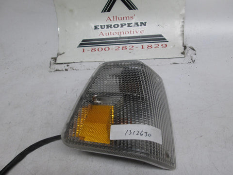 Volvo 240 right front turn signal 86-93 1312630