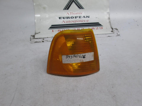 Audi 80 right front turn signal 893941626