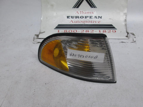 Audi A4 right front turn signal 96-99 8D0953050B