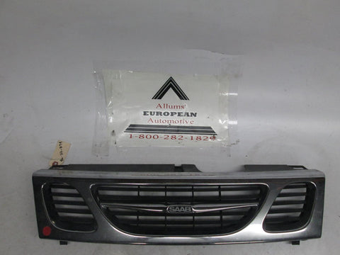 SAAB 9-3 99-02 Grille 4677894 (USED)