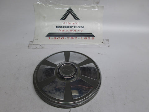 Fiat 124 Spider hubcap