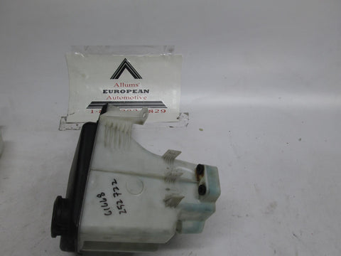 BMW E53 X5 00-06 Washer Tank 61668252722 (USED)