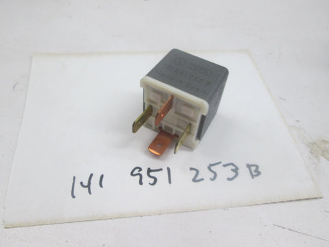 Volkswagen Audi relay 141951253B