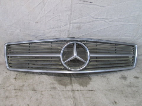 Mercedes W126 coupe 560SEC 380SEC 500SEC front grille BROKEN