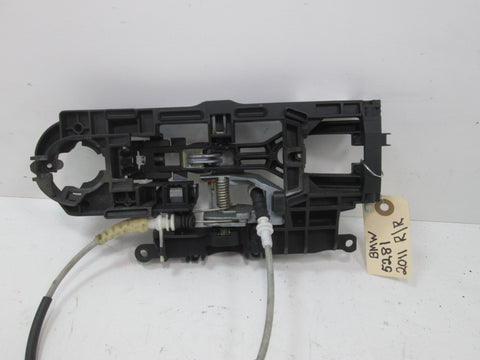 BMW F10 5 series 11-19 528i 535i 550i right rear outer door handle mount