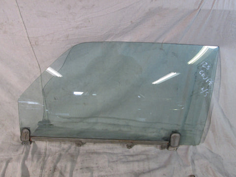 Mercedes W123 coupe left front door glass window