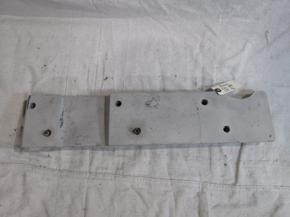 Mercedes W202 W124 M104 engine ignition coil cover 1041590346 Allums