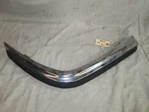 Mercedes W116 450SEL 300SE 300SD right front bumper end upper trim