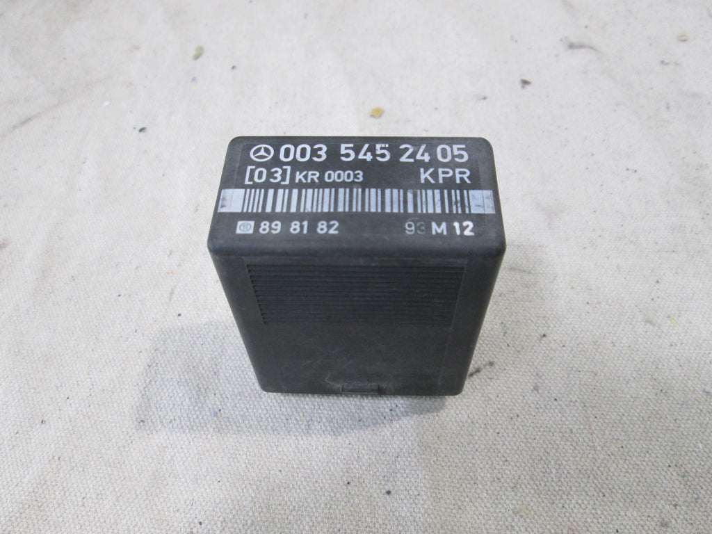 Mercedes Fuel Pump Relay 0035452405 (USED) – Allums Imports