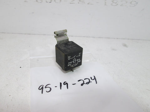 Saab Relay 9519224 (USED)