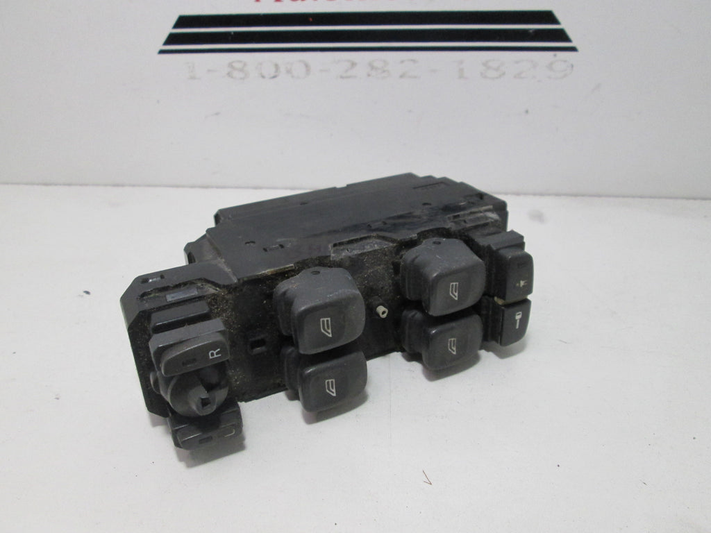 Volvo S60 S80 XC70 right side window switch 8651327 #5