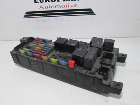 Volvo Fuse Relay Junction Box 8637841 USED)