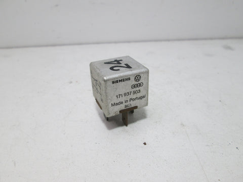 Volkswagen Audi relay 171937503 (USED)