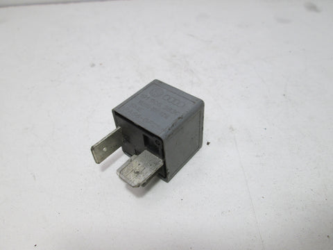 Volkswagen Audi relay 191906383C (USED)