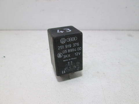 Volkswagen Audi relay 521919376 (USED)