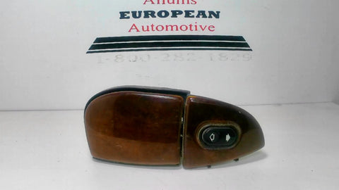 Jaguar XJ8 right rear window switch 98-03