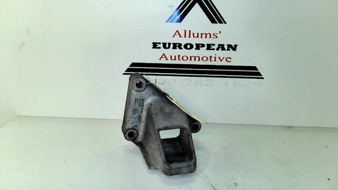 Volvo engine bracket mount 1329426