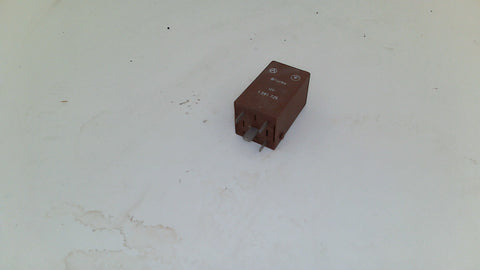 BMW Relay 1391725 (USED)