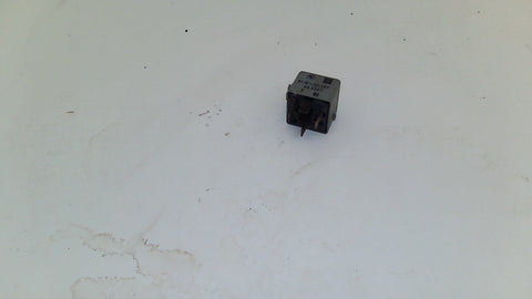 BMW Relay 61361391397 (USED)