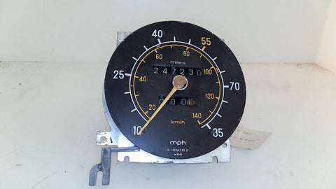 Mercedes Speedometer 1235426301 (USED)