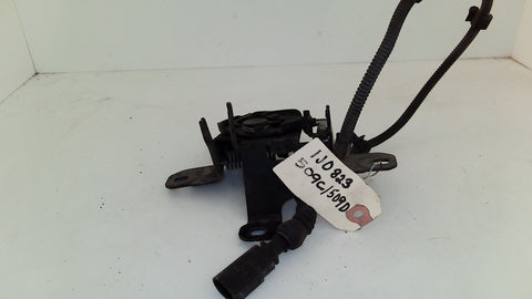 Volkswagen Jetta 98-03 Hood Latch 1J0823509C (USED)