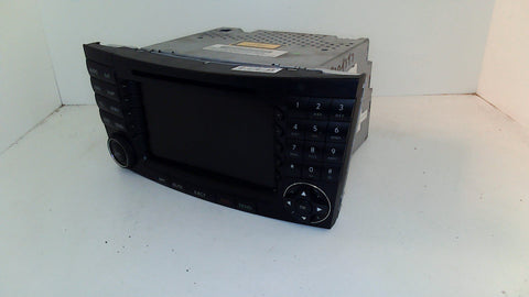 Mercedes W211 E350 E320 E300 E550 Radio Navigation 2118204397 (USED)