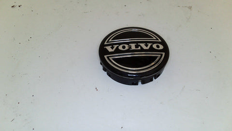 Volvo Plastic Center Cap Black 30666913 (USED)