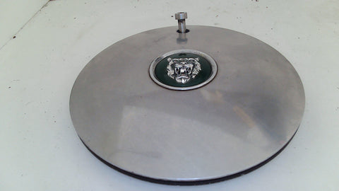 Jaguar Metal Center Cap CCC2711 #6 (USED)