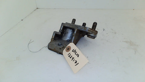 Volvo 240 Engine Bracket Mount 1229171 (USED)