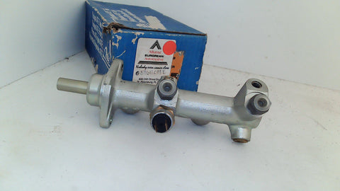 Volkswagen Quantum 82-85 Brake Master Cylinder 811611019E (NEW)