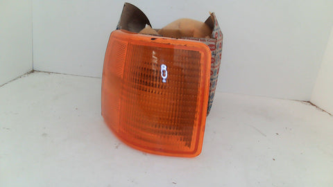 Audi 4000 85-87 Right Front Turn Light 813953050A (NEW)